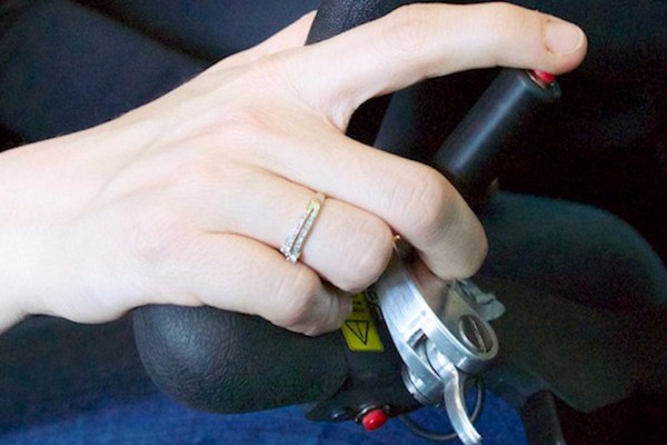 acceleratore-manuale-combinato-con-leva-freno-05