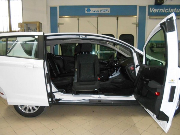 base-girevole-auto-disabile-25