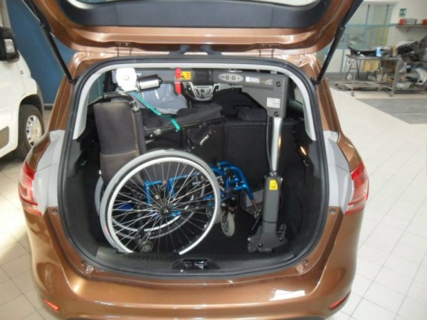 gruetta-solleva-carrozzina-39