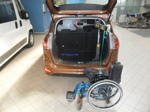 gruetta-solleva-carrozzina-40